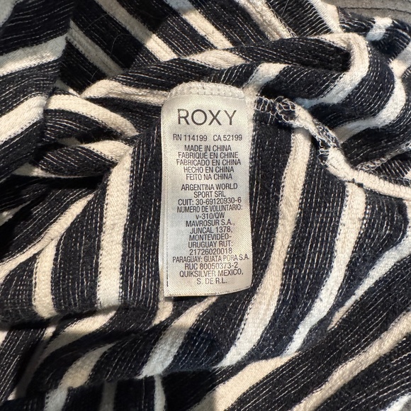 ROXY black and white striped pullover cotton knit top Size Small/Medium EUC - Picture 5 of 5